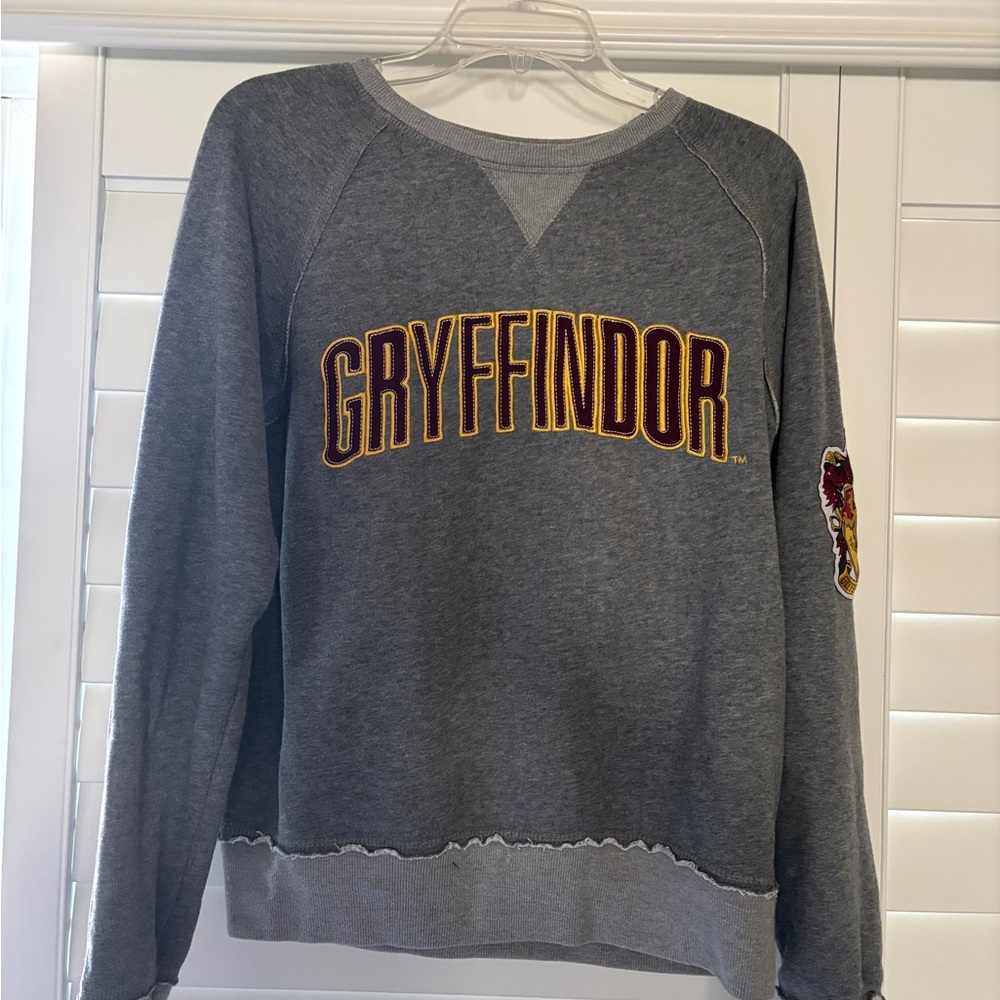 Gryffindor sweatshirt